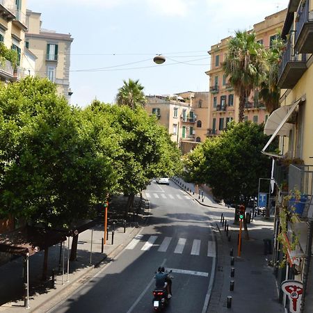 شقة Casa Flora Al Corso نابولي المظهر الخارجي الصورة